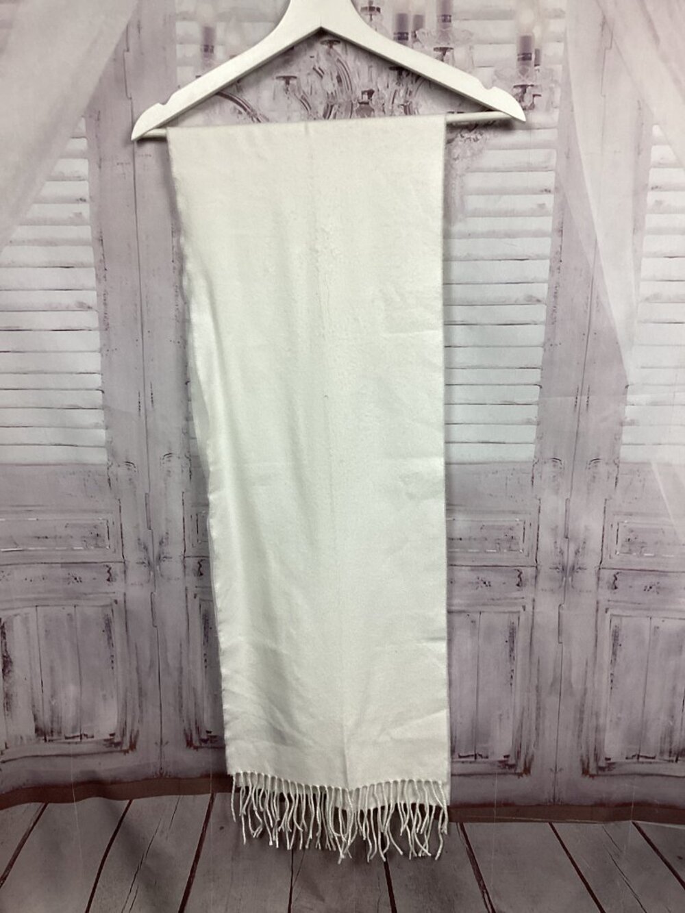 White Cashmere Scarf with Fringe Made in Scotland - Picture 8 of 8